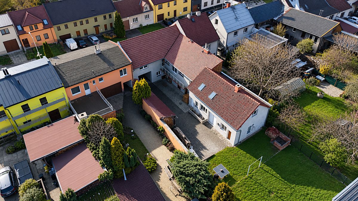 Prodej rodinného domu 220 m², pozemek 1140 m²